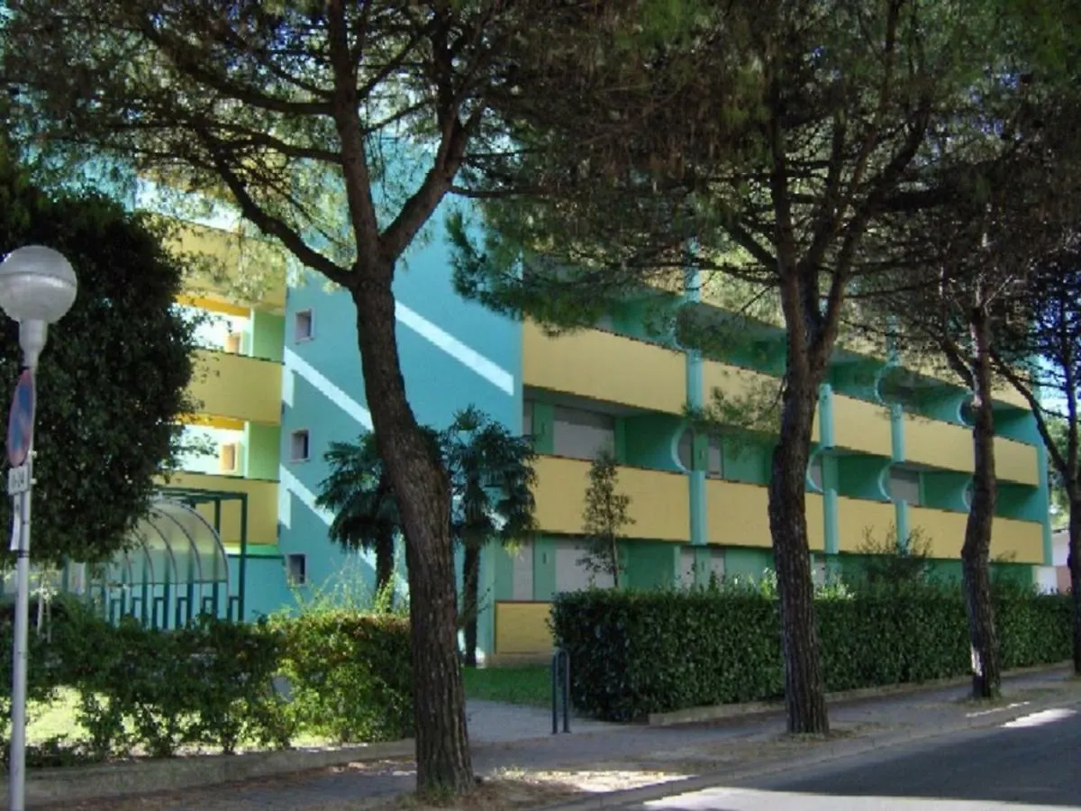 Montecarlo - Appartamenti Μπιμπιόνε